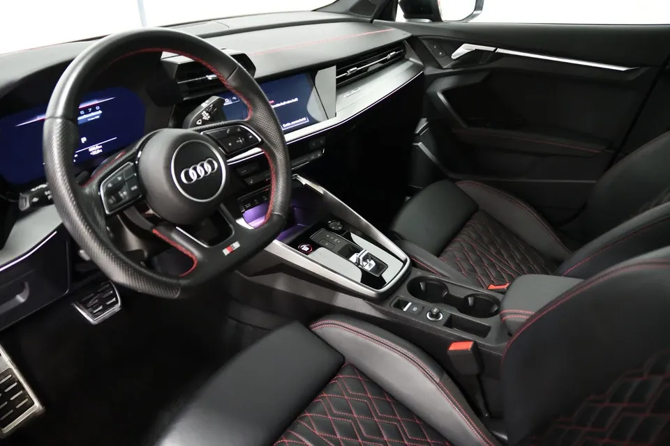 Audi S3 2022 photo 2