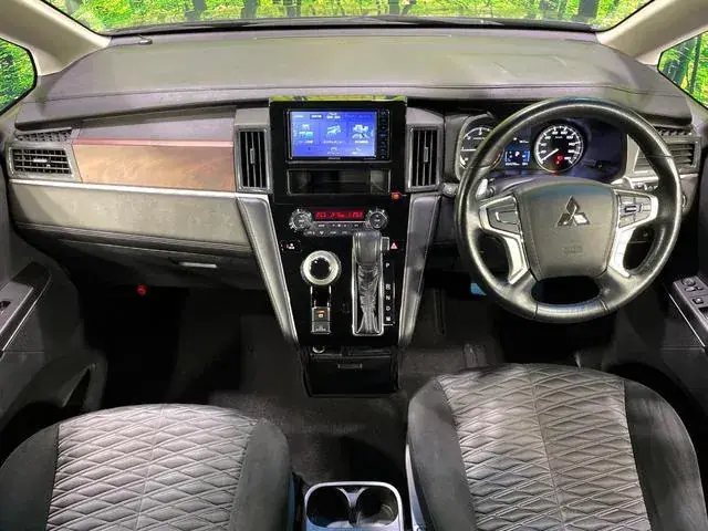 Mitsubishi Delica D:5 2022 photo 2