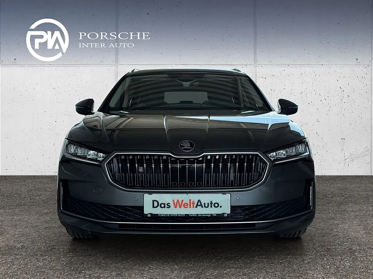 Skoda Superb 2025 photo 2