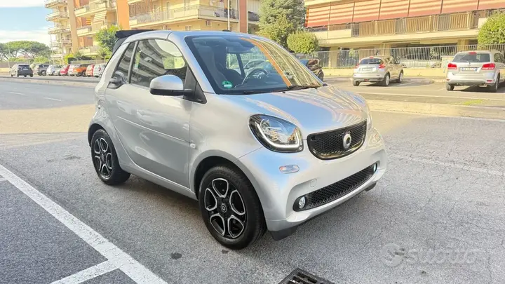 Smart Fortwo 2019 photo 2