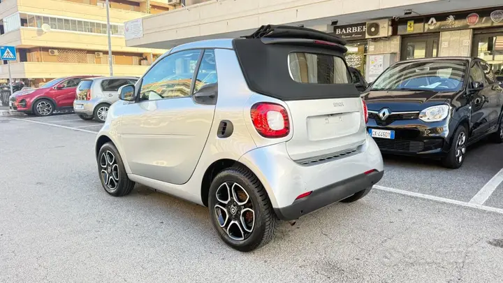 Smart Fortwo 2019 photo 4