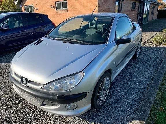 Peugeot 206 Cc 2002 photo 4