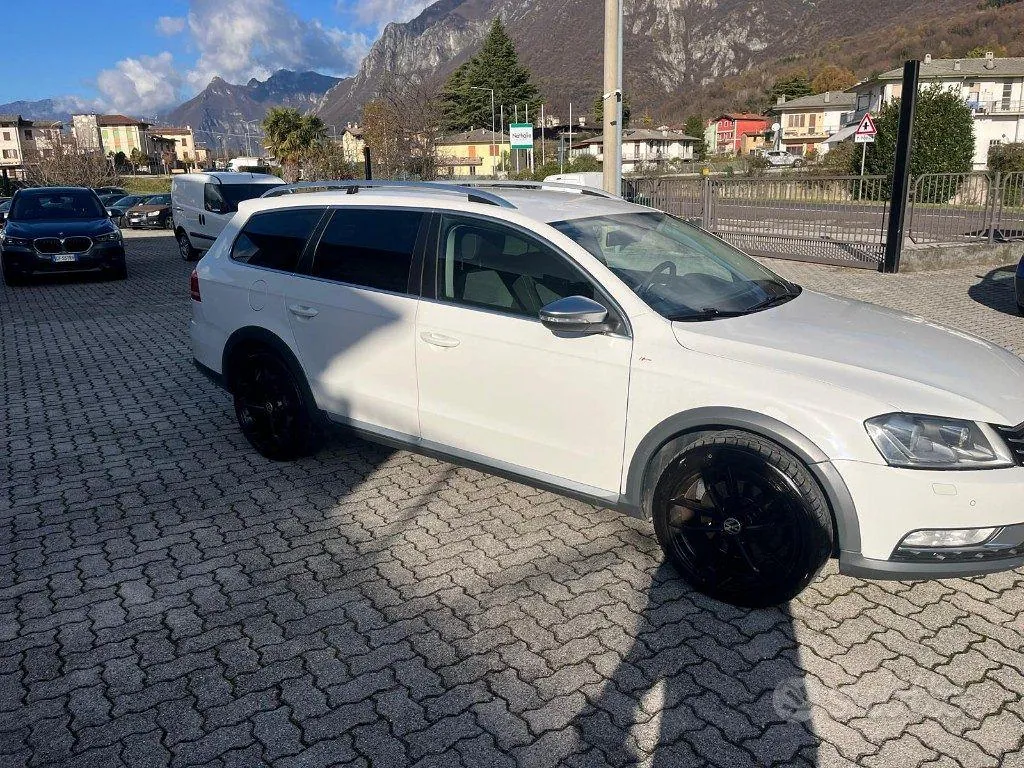 Volkswagen Passat Alltrack 2013 photo 2