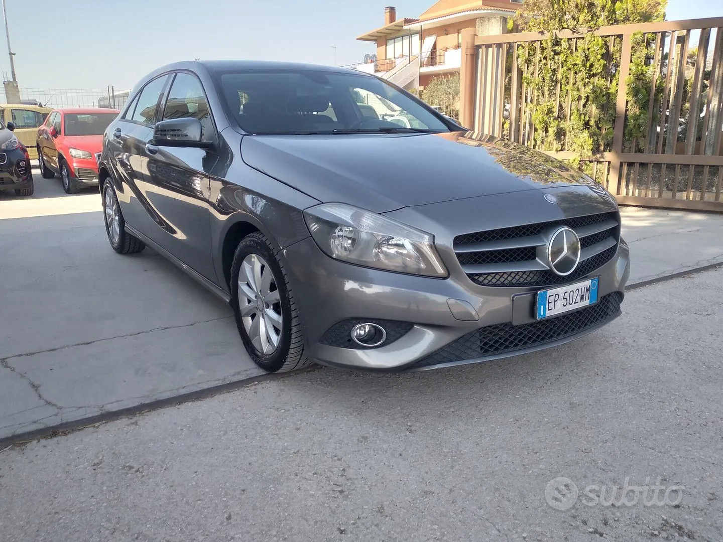 Mercedes-Benz A 200 2013 photo 3