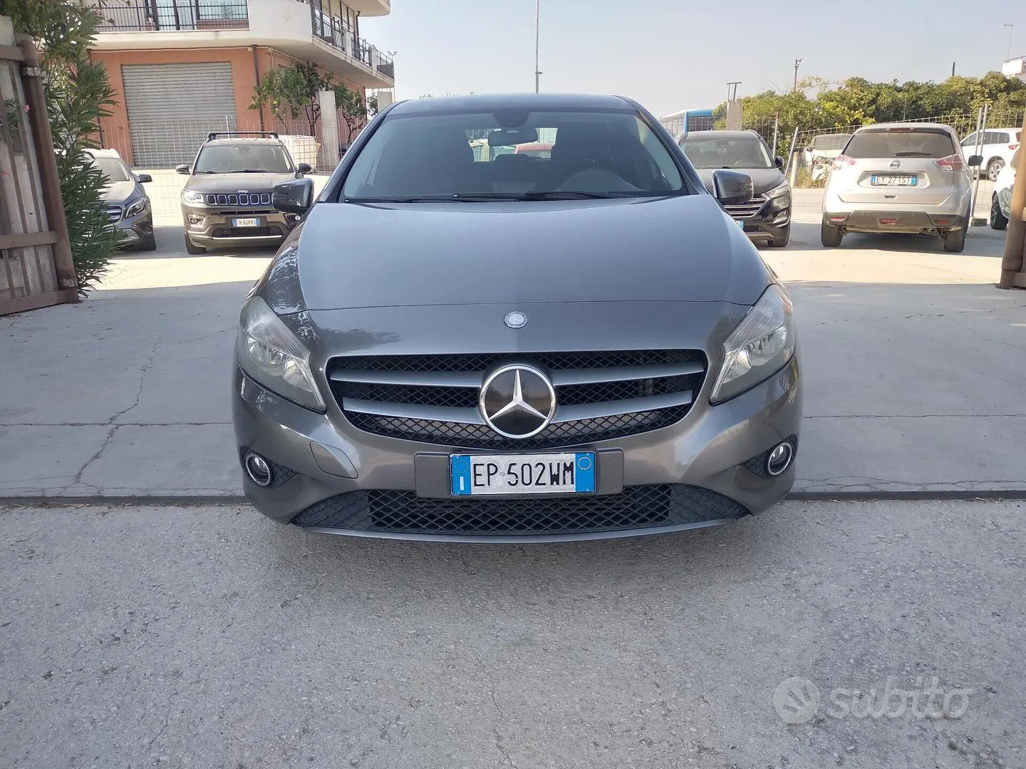 Mercedes-Benz A 200 2013 photo 2