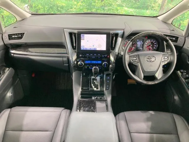 Toyota Alphard 2023 photo 2