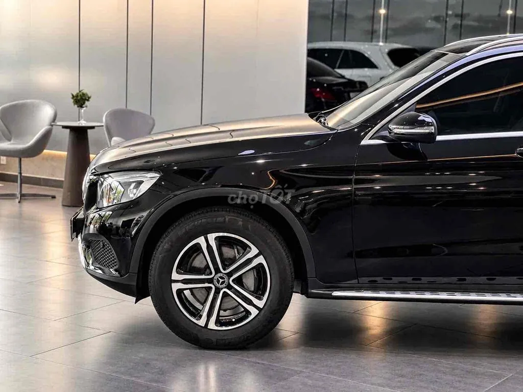 Mercedes-Benz Glc 2017 photo 2