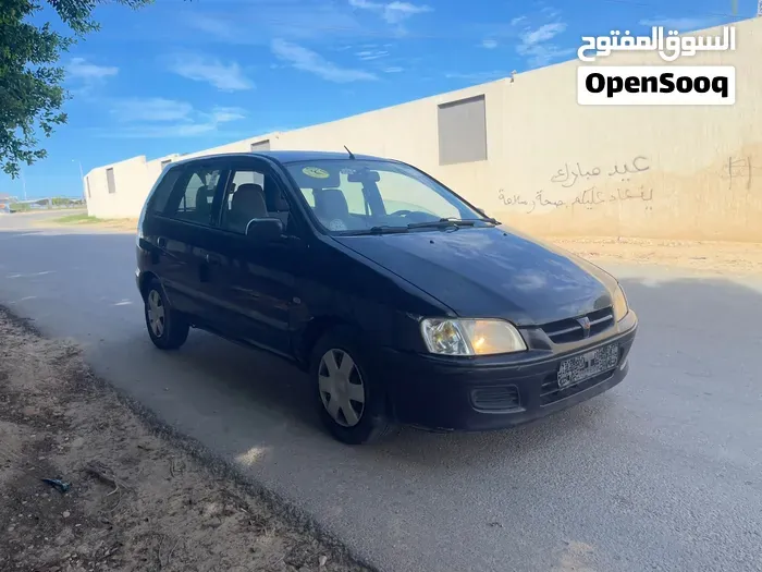 Mitsubishi Space Runner 2003 photo 3