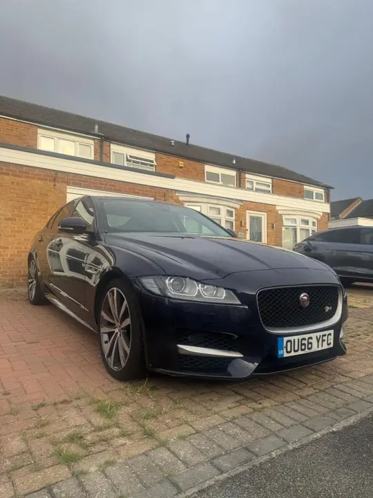Jaguar Xf 2016 photo 2