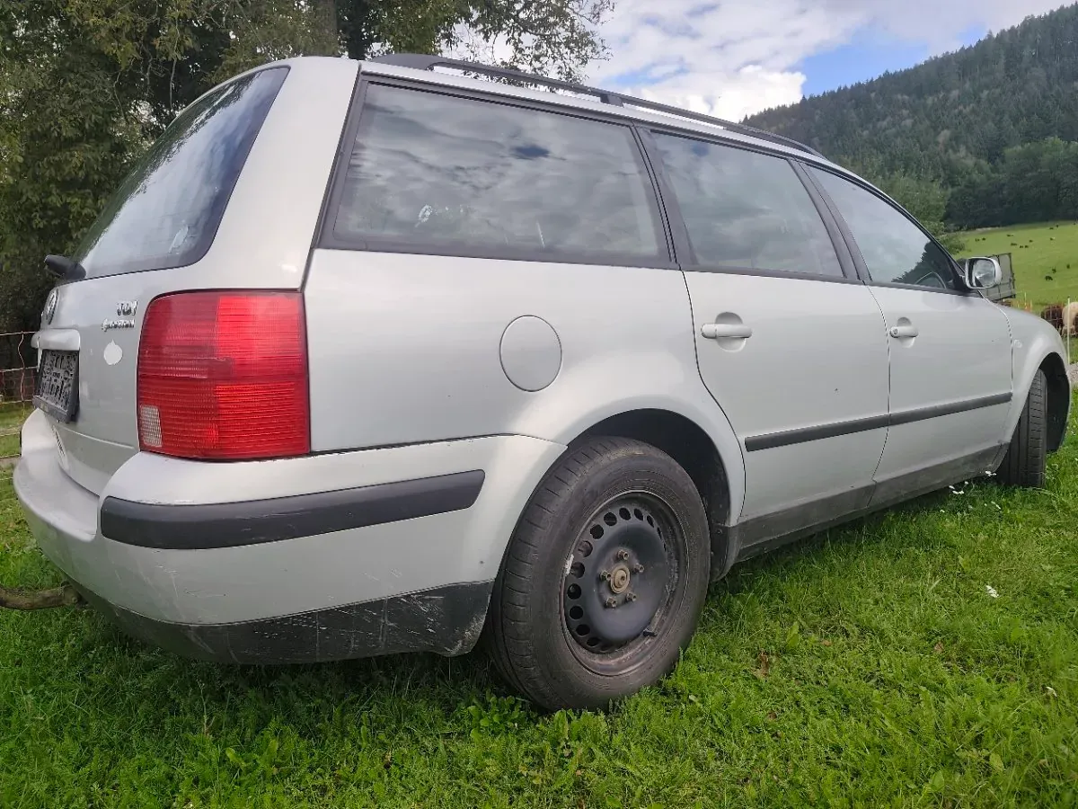 Volkswagen Passat 2000 photo 3