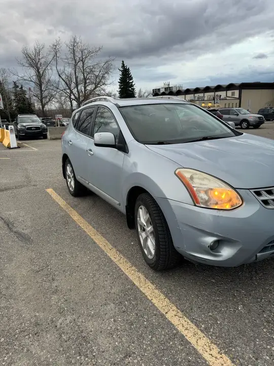 Nissan Rogue 2011 photo 2
