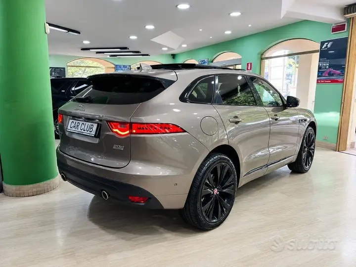 Jaguar F-Pace 2016 photo 4