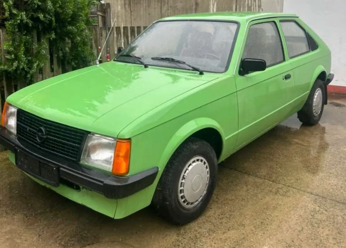 Opel Kadett 1980 photo 2