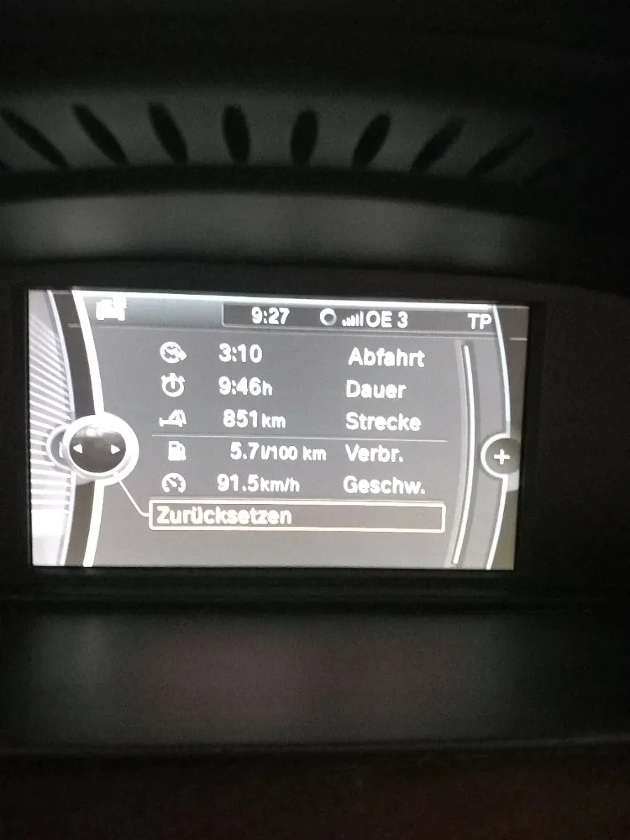 BMW 3 Series 2012 photo 2