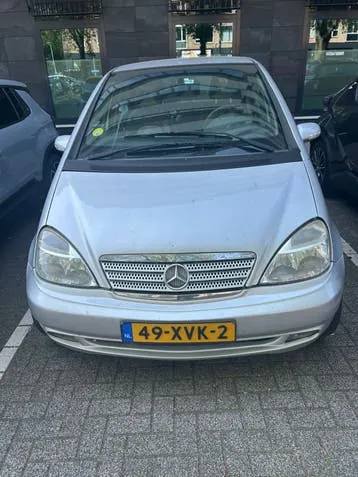 Mercedes-Benz A210
