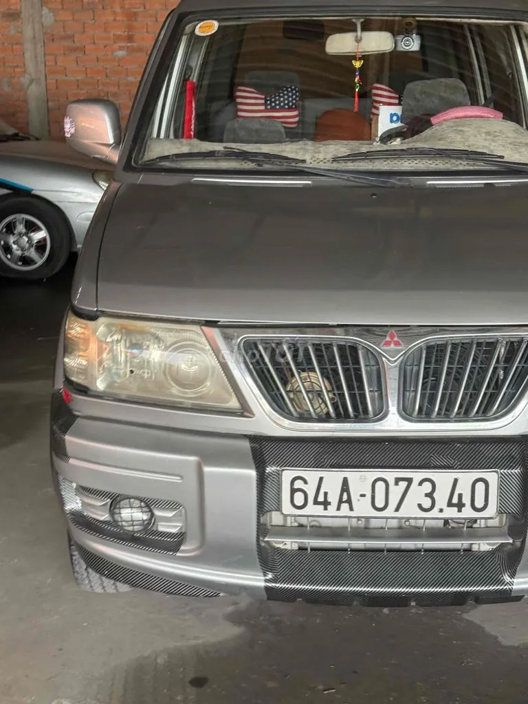 Mitsubishi Jolie 2003 photo 2