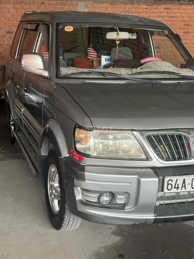 Mitsubishi Jolie