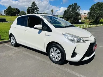 Toyota Yaris 2017 photo 5