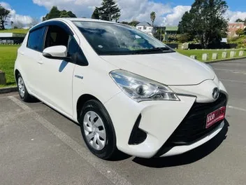 Toyota Yaris 2017 photo 3