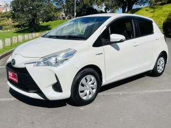Toyota Yaris 2017 photo 4