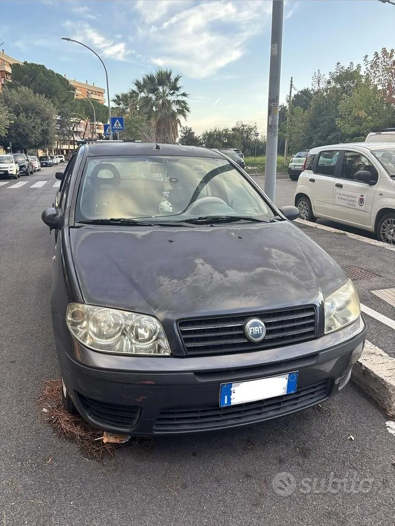 Fiat Punto 2004 photo 2