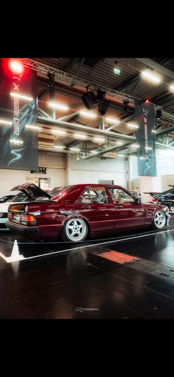 Mercedes-Benz 190