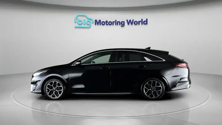 Kia Proceed 2023 photo 5