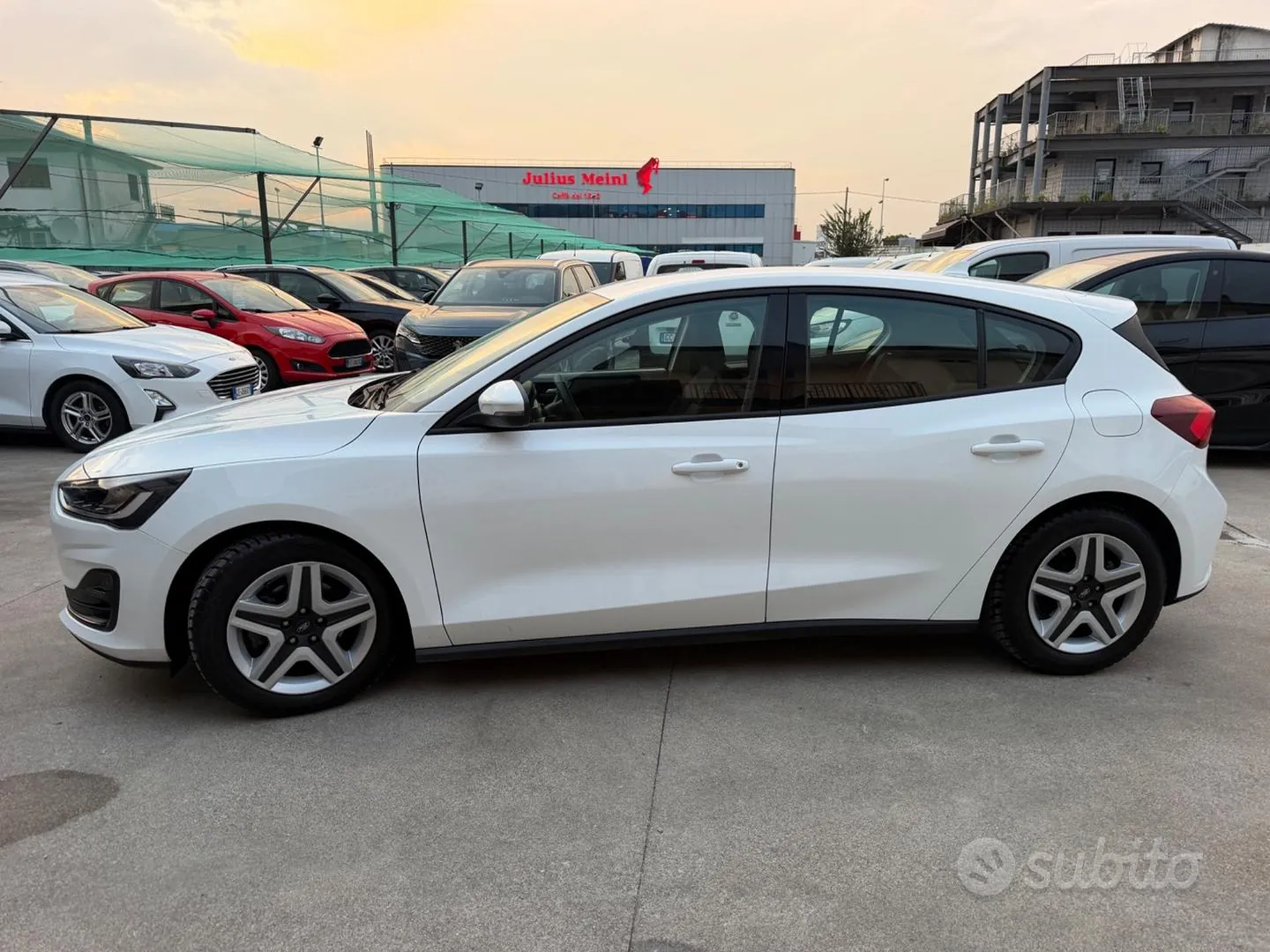 Ford Focus 2022 photo 3