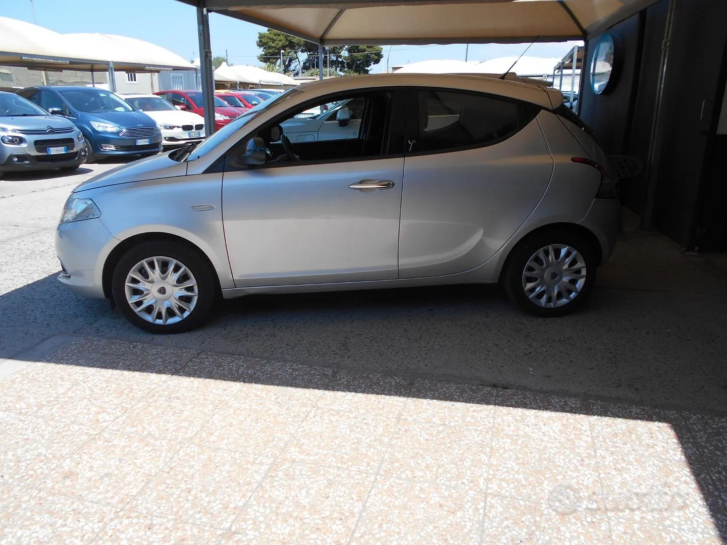 Lancia Ypsilon 2014 photo 2
