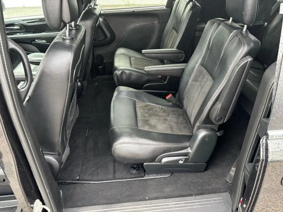 Dodge Grand Caravan 2020 photo 2