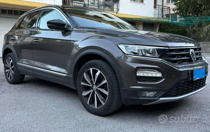 Volkswagen T-Roc 2018 photo 2
