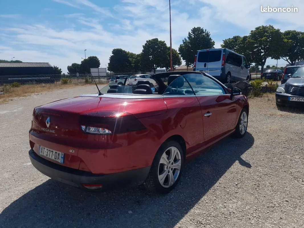 Renault Megane 2010 photo 2