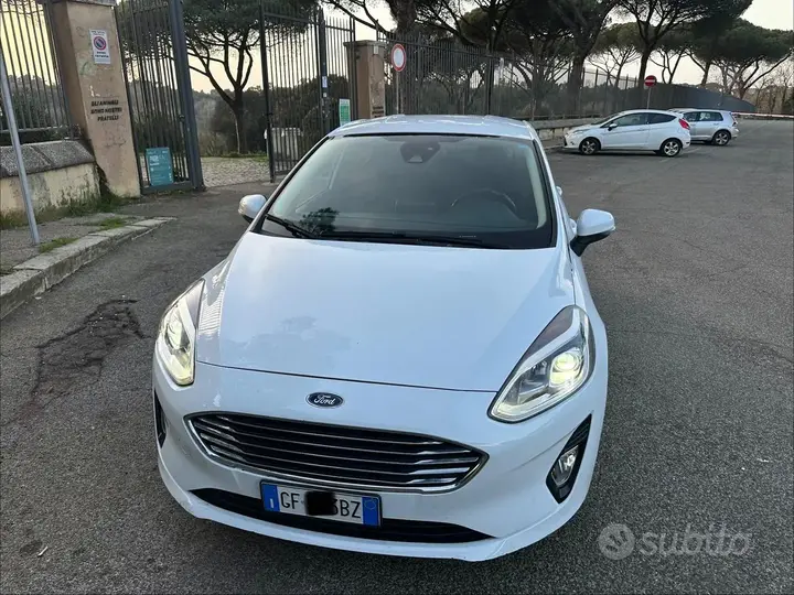 Ford Fiesta 2021 photo 2