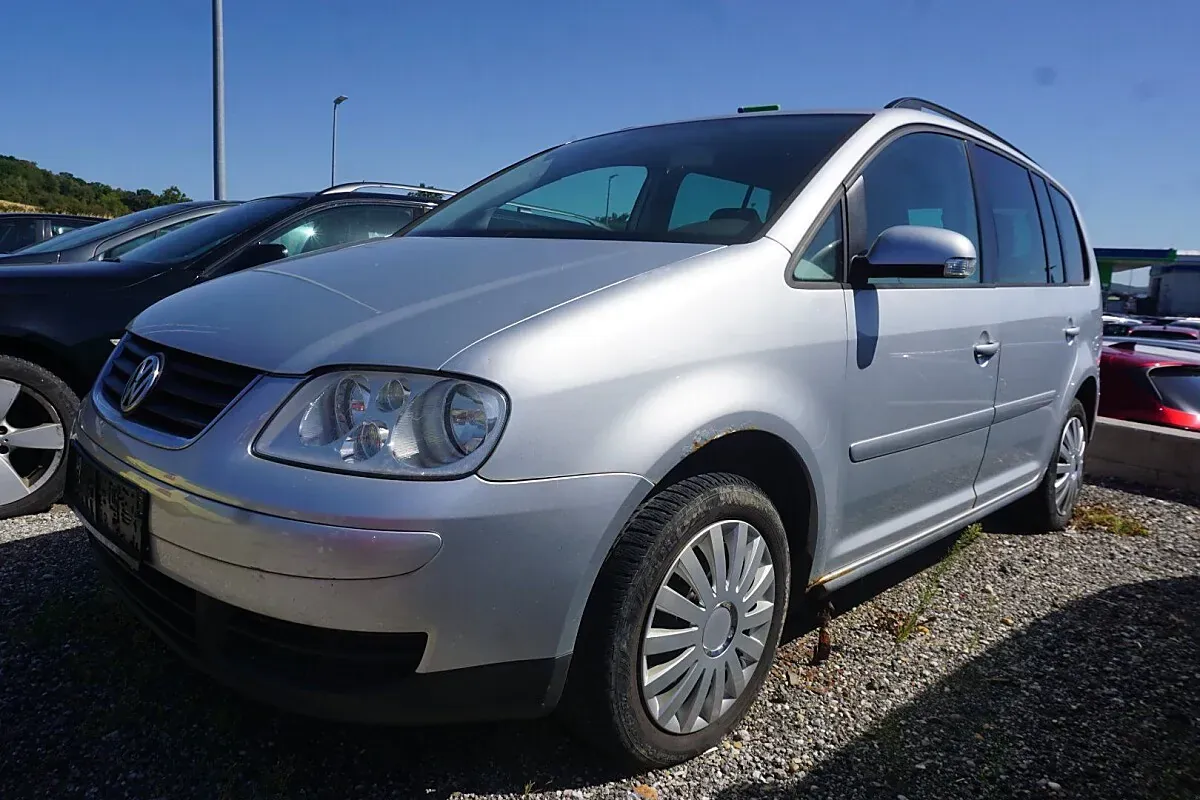 Volkswagen Touran 2003 photo 2