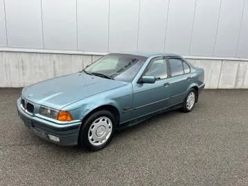 BMW 320I