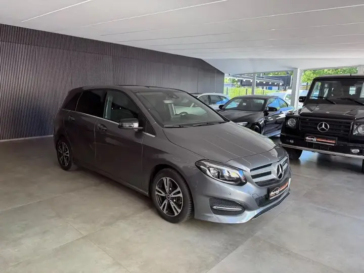 Mercedes-Benz B 200D