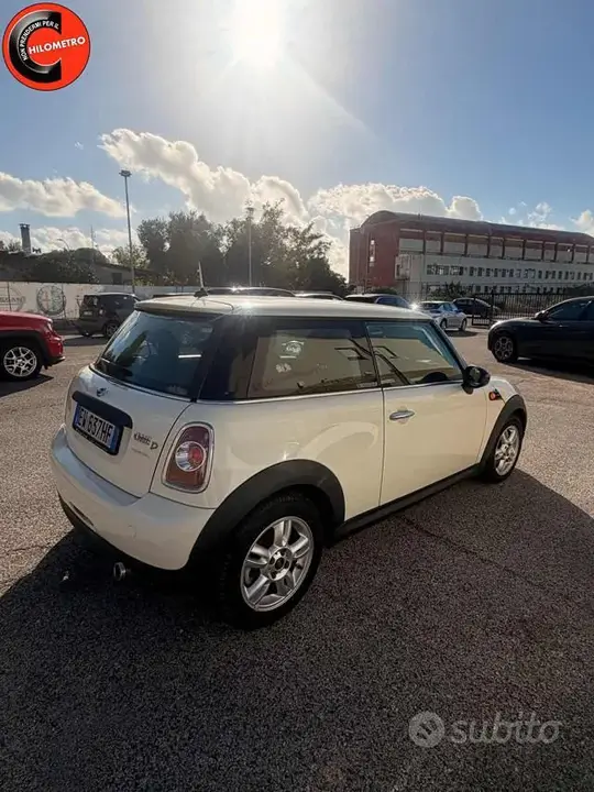 Mini One 2013 photo 3
