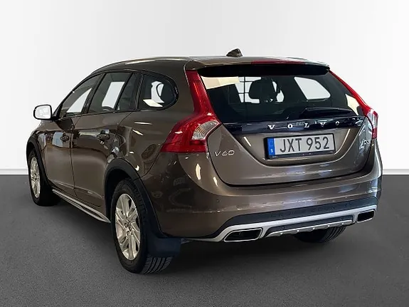 Volvo V60 Cross Country 2017 photo 2