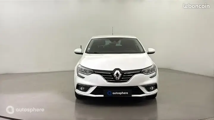 Renault Megane 2017 photo 2