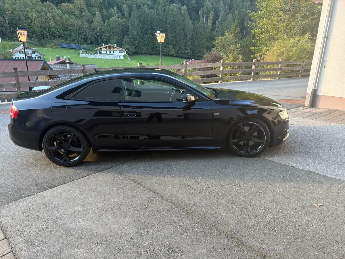 Audi A5 2011 photo 3