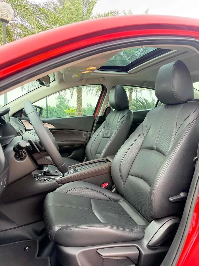 Mazda 3 2017 photo 2