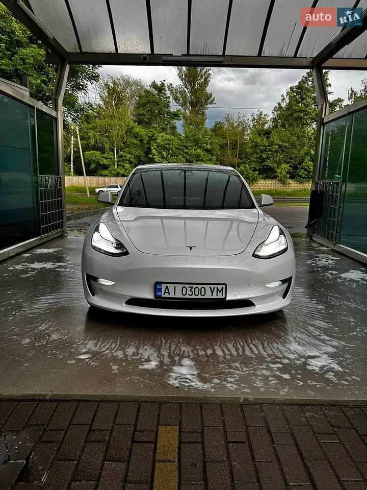 Tesla Model 3 2019 photo 4