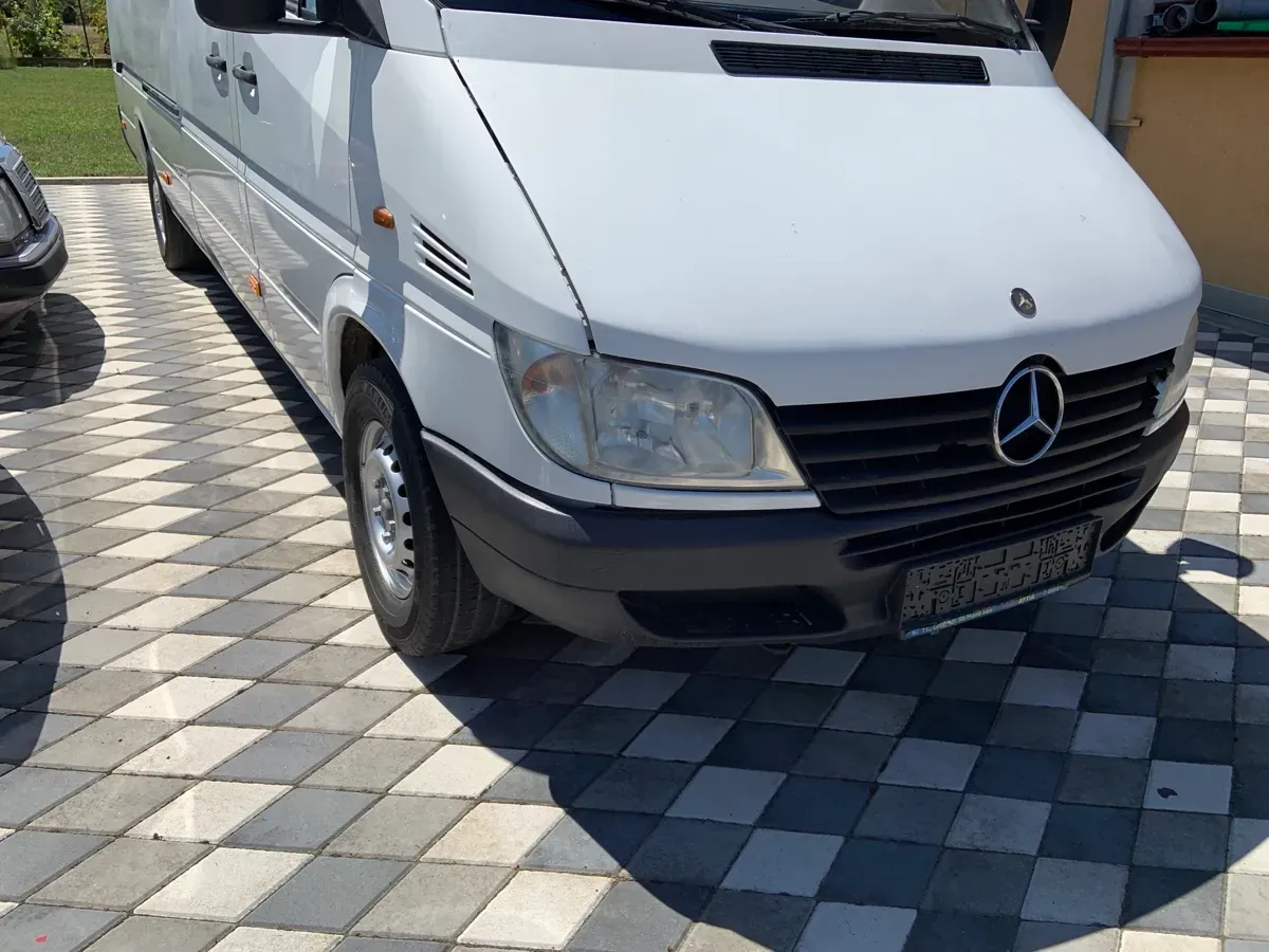Mercedes-Benz Sprinter 2000 photo 2