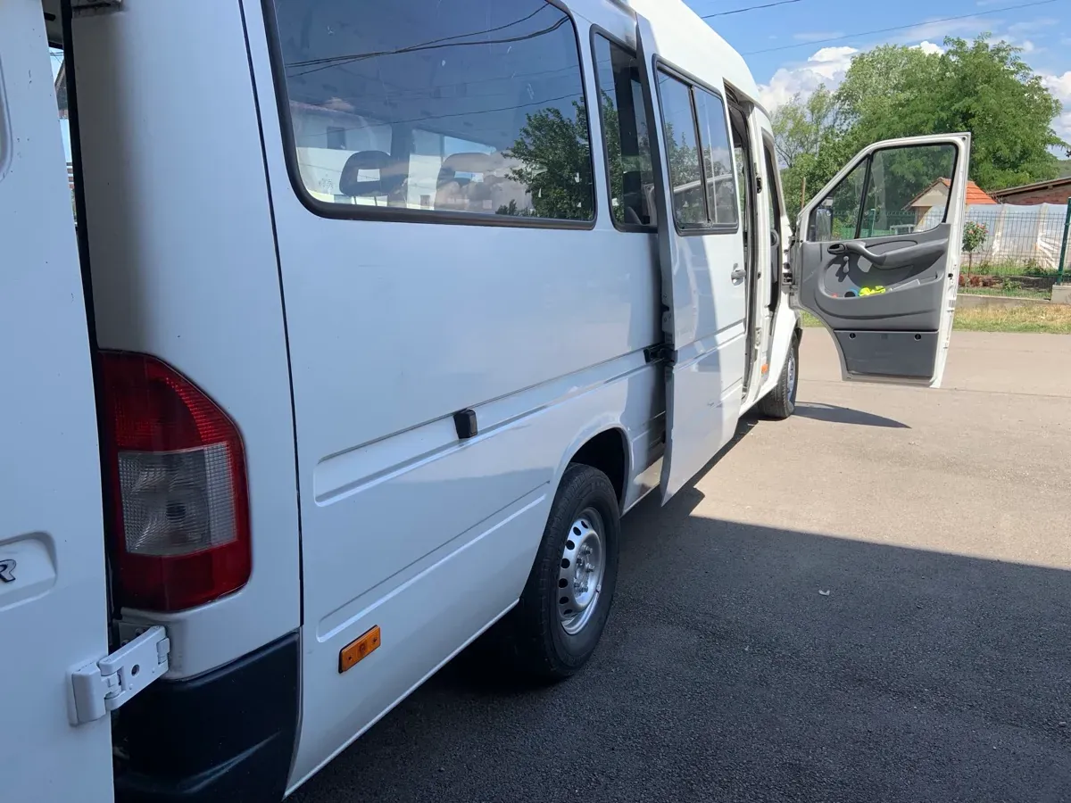 Mercedes-Benz Sprinter 2000 photo 3