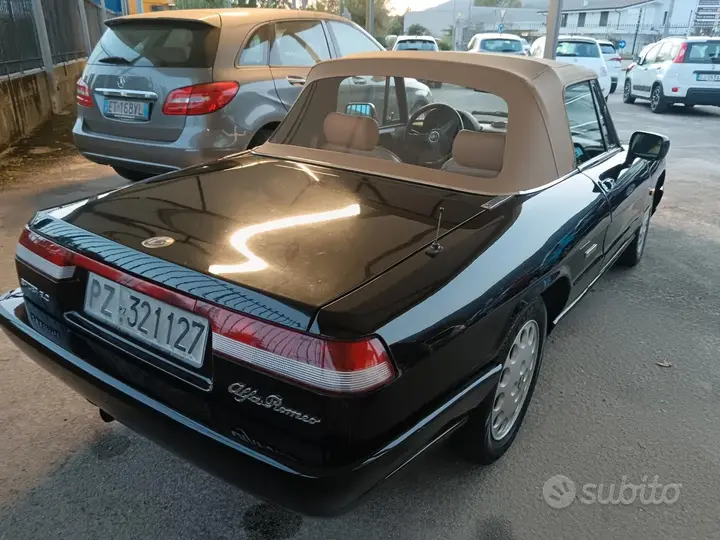 Alfa Romeo Spider 1992 photo 3