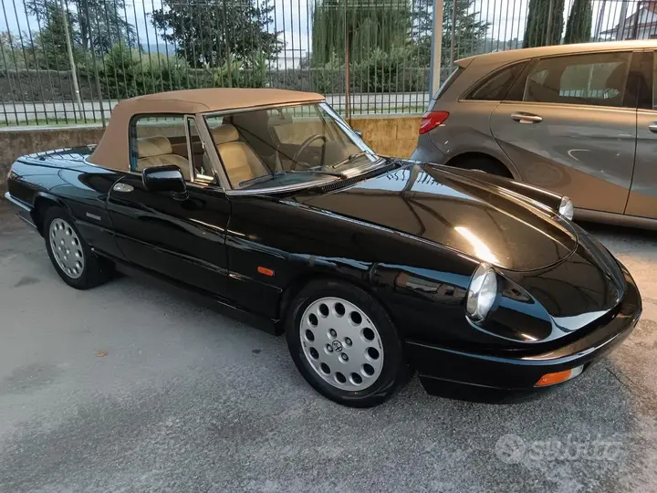 Alfa Romeo Spider 1992 photo 2
