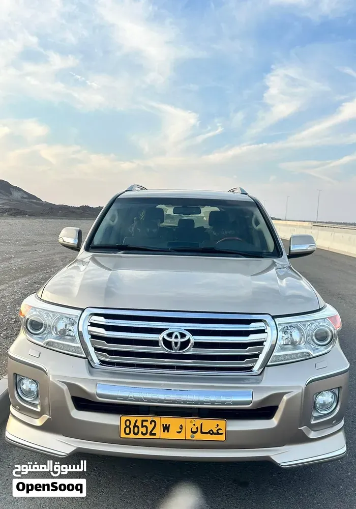 Toyota Land Cruiser 2014 photo 2