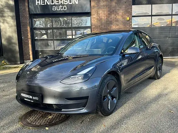 Tesla Model 3 2022 photo 2