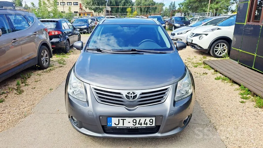 Toyota Avensis 2010 photo 5