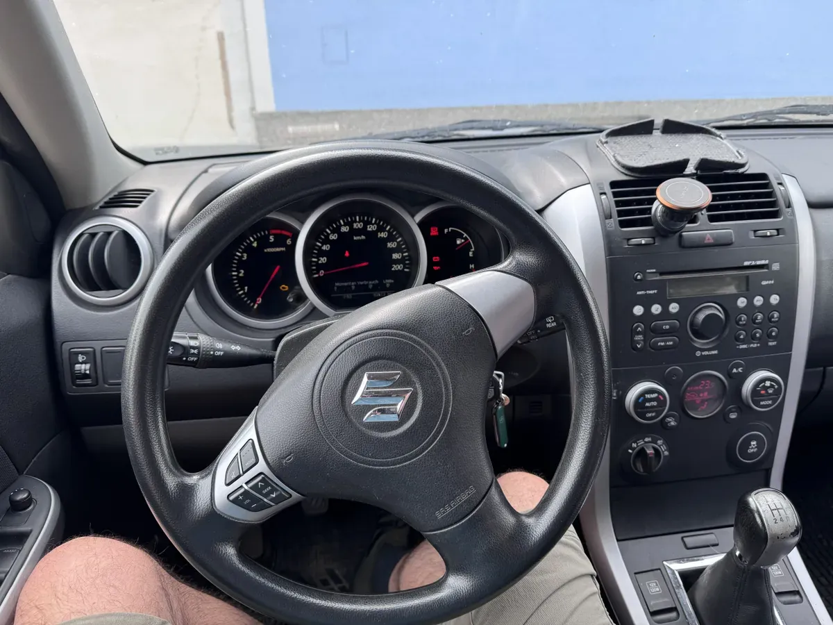 Suzuki Vitara 2012 photo 2